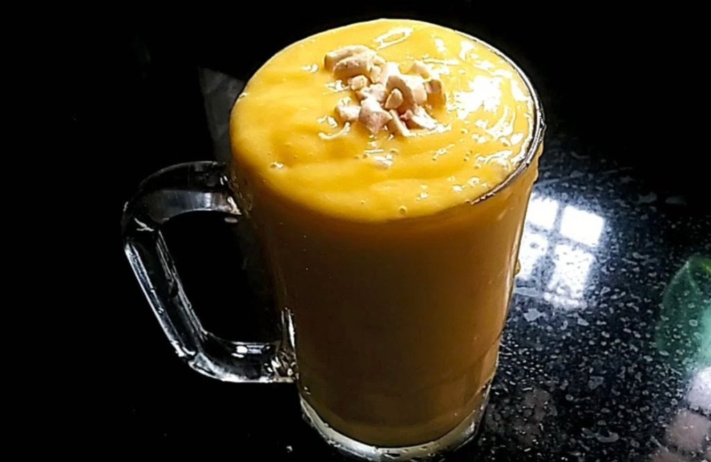 Easy Mango Lassi Recipe 