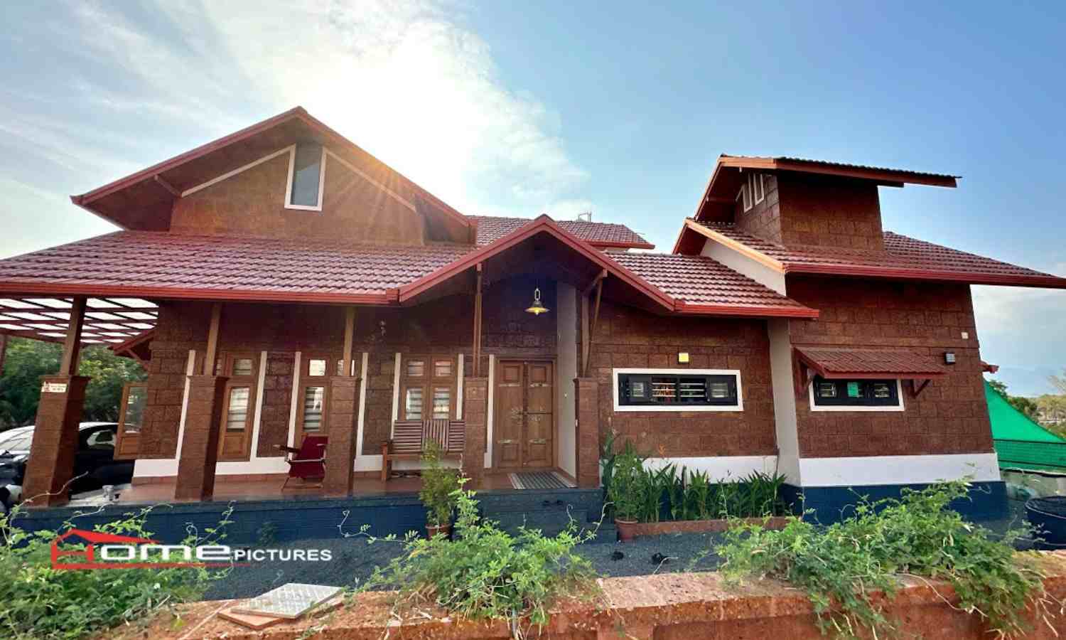 80 Lakh 2600 SQFT Kerala Traditional Nalukett Home Tour Video Viral 1