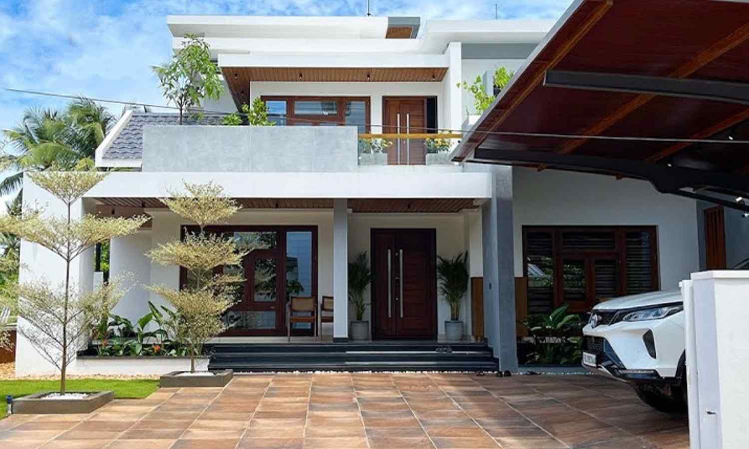 Trending Contemporary 3 BHK Modern Home 1