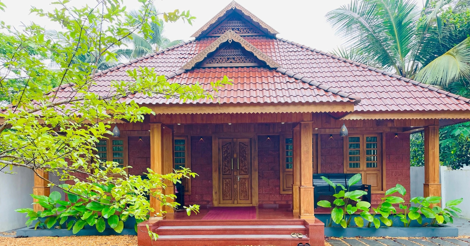 1200 SQFT 2 BHK Traditional Home